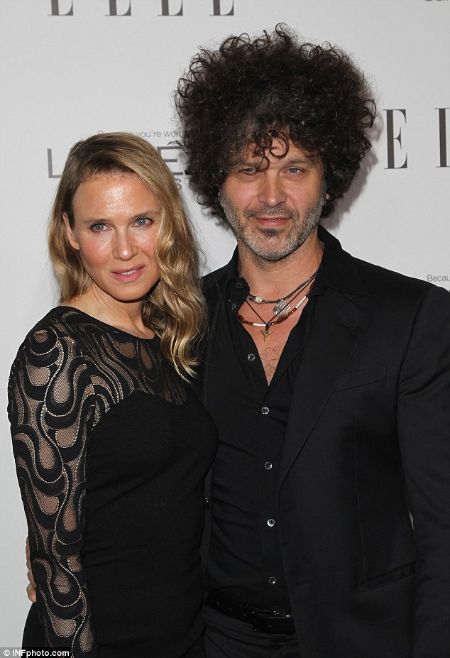 Susannah Melvoin Married Doyle Bramhall II from 1997 to 2010.
